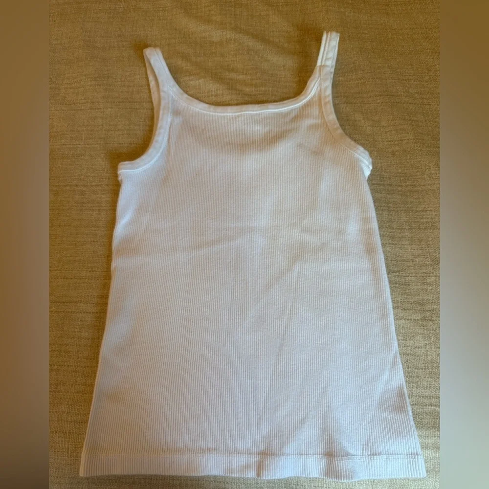 Brandy Melville Girls White Ribbed Cotton Tank Top. Size Medium.